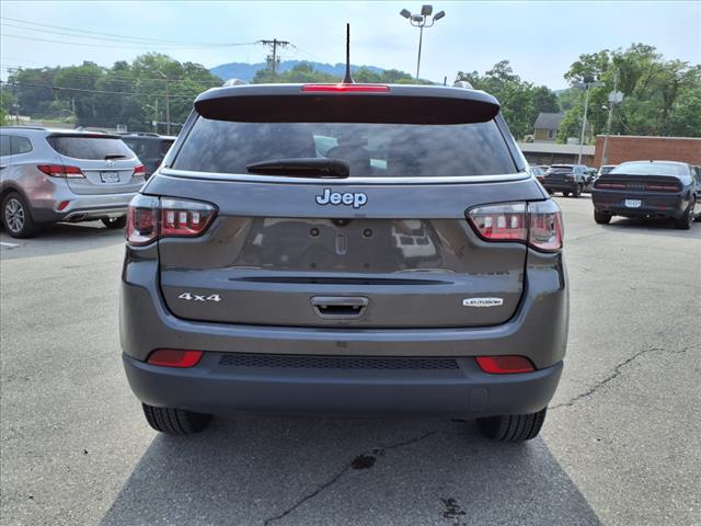 2022 Jeep Compass Latitude Lux - Photo 5