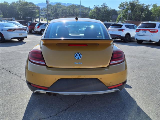 2017 Volkswagen Beetle 1.8T Dune - Photo 5