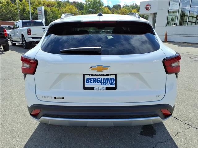 2024 Chevrolet Trax LT - Photo 5