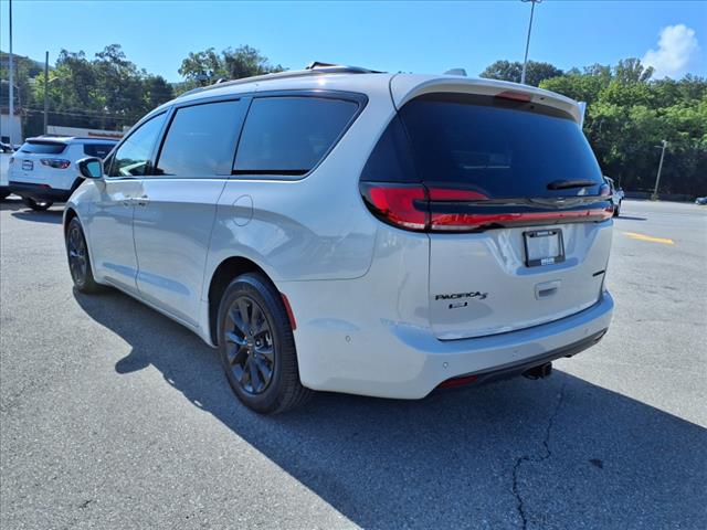 2021 Chrysler Pacifica Limited - Photo 6