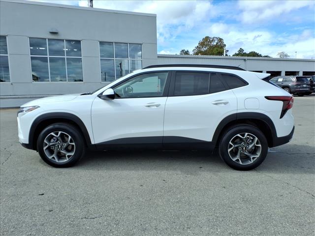 2024 Chevrolet Trax LT - Photo 7