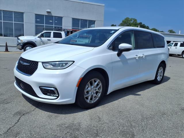 2023 Chrysler Pacifica Touring L - Photo 8