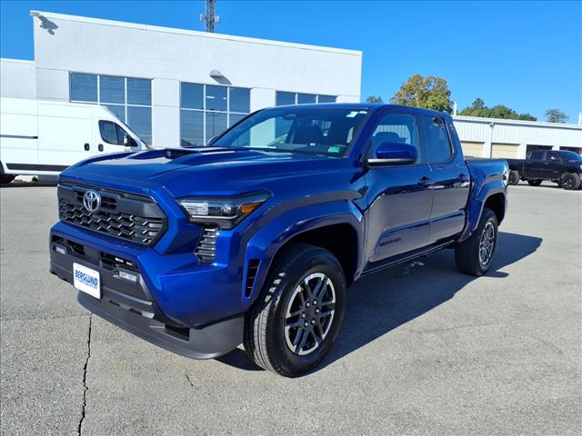 2025 Toyota Tacoma TRD Sport - Photo 8