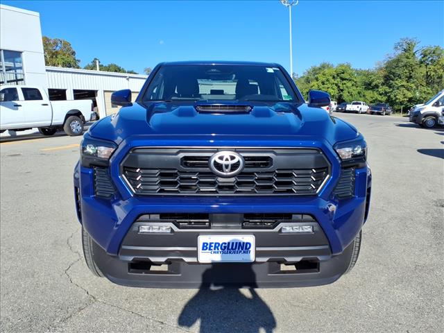 2025 Toyota Tacoma TRD Sport - Photo 9