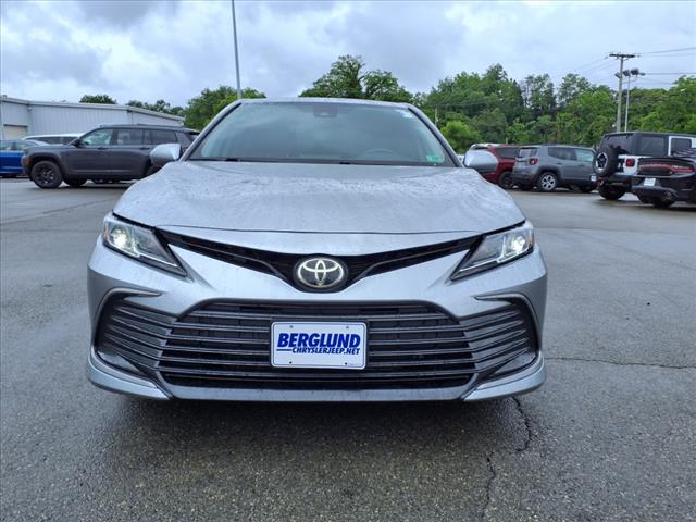 2023 Toyota Camry LE - Photo 9