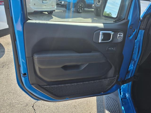 2025 Jeep Gladiator High Tide 4x4 Crew Cab 5 ft. box