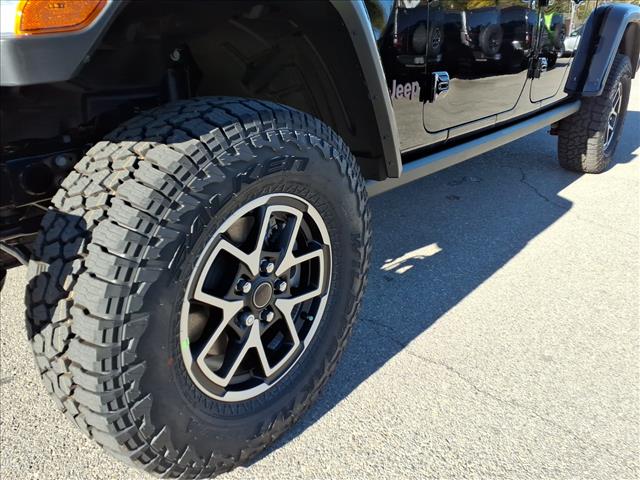 2025 Jeep Gladiator Rubicon X 4x4 Crew Cab 5 ft. box