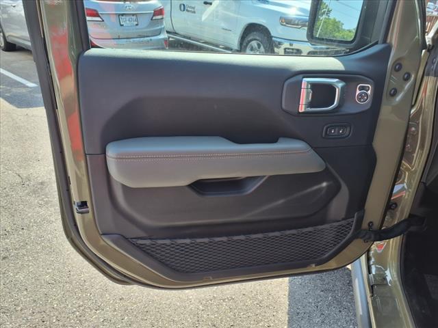 2025 Jeep Gladiator Mojave X 4x4 Crew Cab 5 ft. box