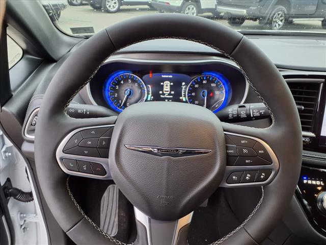 2025 Chrysler Pacifica Select Front-Wheel Drive Passenger Van