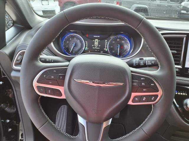 2026 Chrysler Pacifica Select Front-Wheel Drive Passenger Van