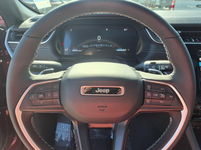 2025 Jeep Grand Cherokee Laredo 4x4