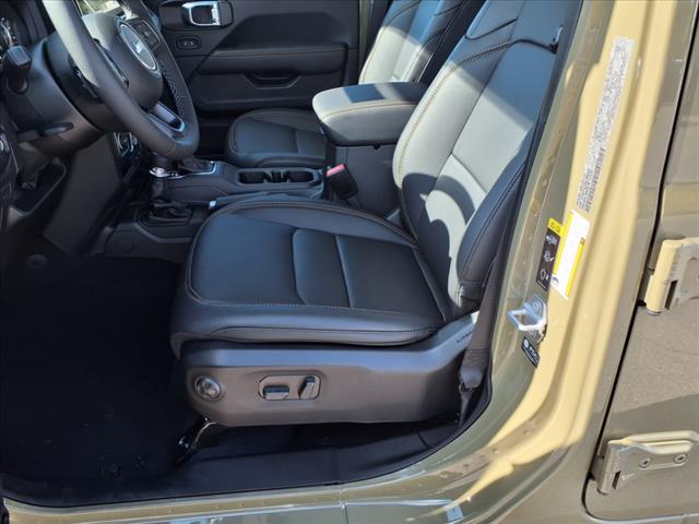 2025 Jeep Gladiator High Tide 4x4 Crew Cab 5 ft. box