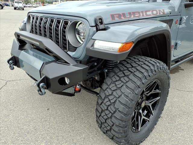 2025 Jeep Gladiator Rubicon 4x4 Crew Cab 5 ft. box