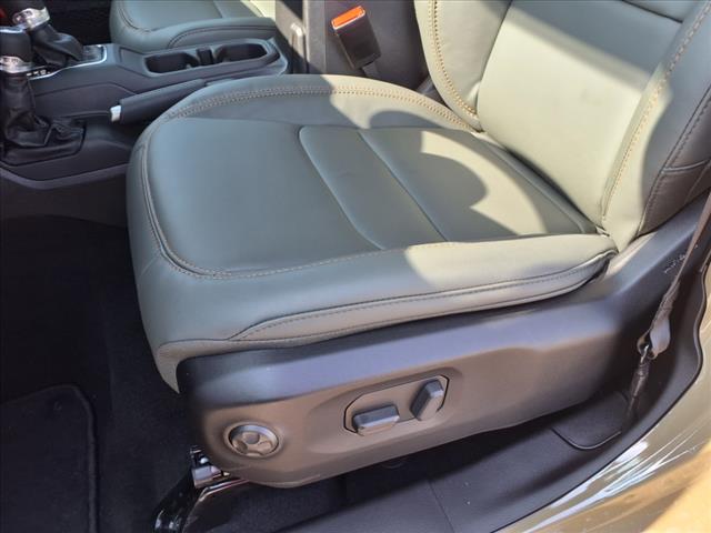 2025 Jeep Gladiator Mojave X 4x4 Crew Cab 5 ft. box