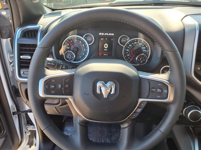 2024 RAM 1500 Big Horn/Lone Star 4x4 Quad Cab 140.5 in. WB