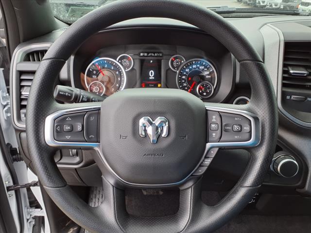 2025 RAM 1500 Tradesman 4x4 Quad Cab 140.5 in. WB