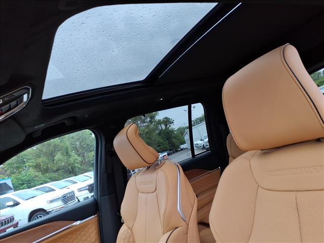 2025 Jeep Grand Cherokee Summit Reserve 4x4