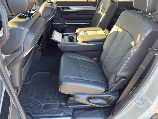 2022 Jeep Grand Wagoneer Series III