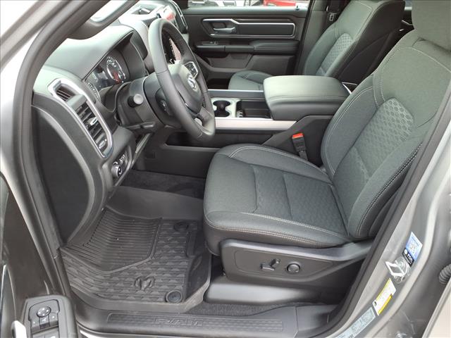 2025 RAM 1500 Big Horn/Lone Star 4x4 Crew Cab 144.5 in. WB