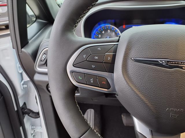 2025 Chrysler Pacifica Select Front-Wheel Drive Passenger Van