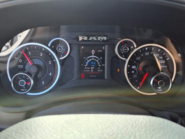 2025 RAM 5500 Chassis Tradesman/Big Horn 4x4 Crew Cab 197.4 in. WB