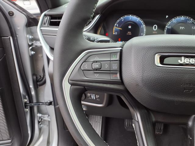 2025 Jeep Grand Cherokee Laredo X 4x4