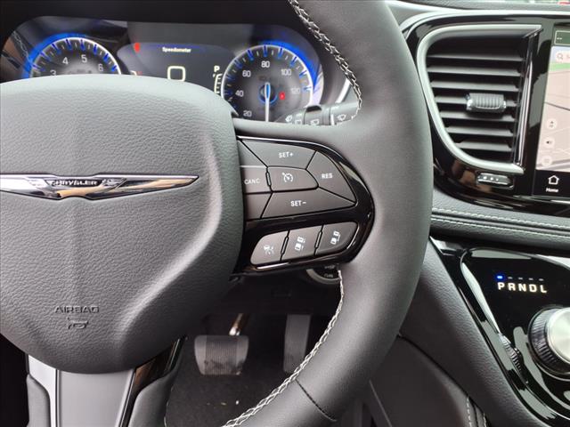 2026 Chrysler Pacifica Limited Front-Wheel Drive Passenger Van
