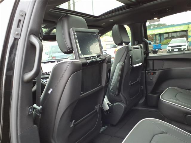 2026 Chrysler Pacifica Limited All-Wheel Drive Passenger Van