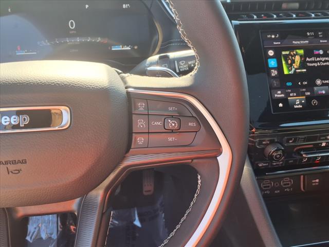 2025 Jeep Grand Cherokee Laredo 4x4