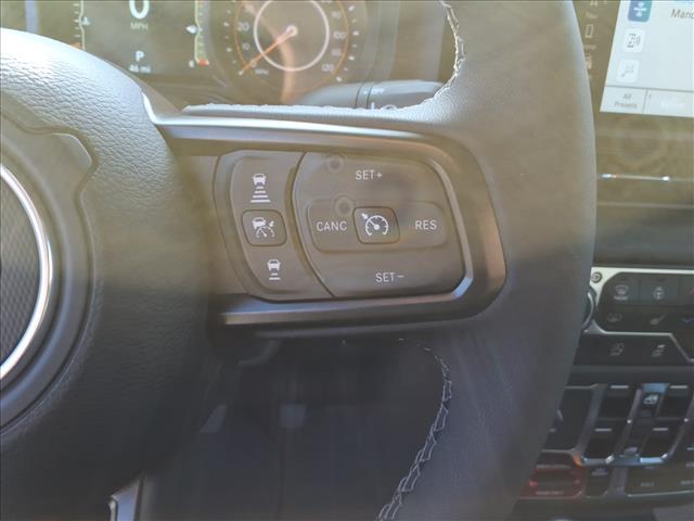 2025 Jeep Gladiator Mojave X 4x4 Crew Cab 5 ft. box