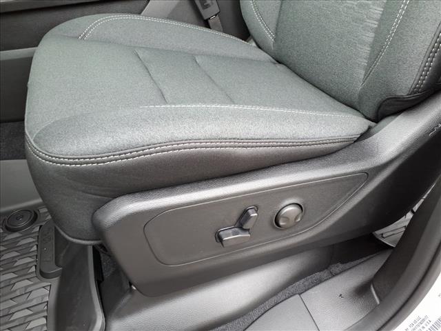 2026 RAM 1500 Big Horn/Lone Star 4x4 Crew Cab 144.5 in. WB