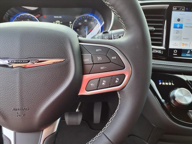 2026 Chrysler Pacifica Select Front-Wheel Drive Passenger Van