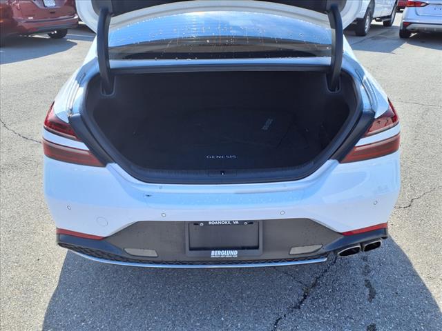 2022 Genesis G70 2.0T