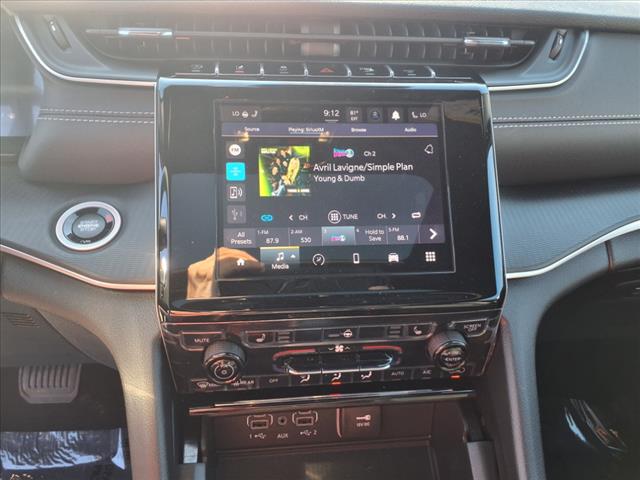 2025 Jeep Grand Cherokee Laredo 4x4