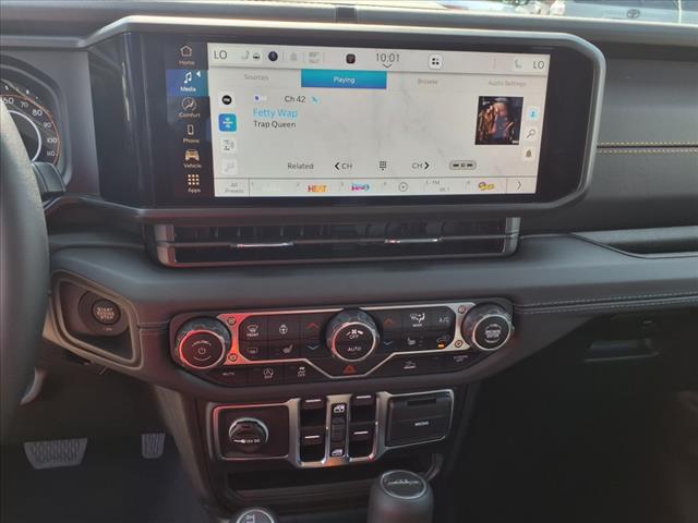 2025 Jeep Gladiator High Tide 4x4 Crew Cab 5 ft. box