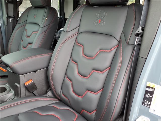 2025 Jeep Gladiator Rubicon 4x4 Crew Cab 5 ft. box