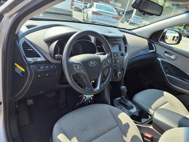 2016 Hyundai SANTA FE SE