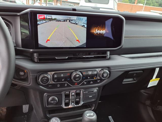 2025 Jeep Wrangler Sahara 4x4