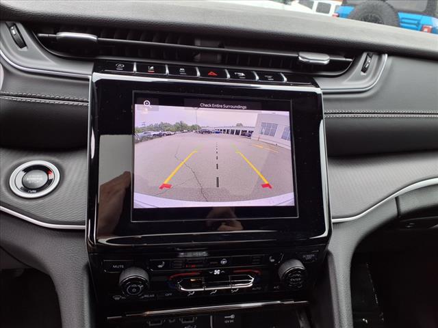 2025 Jeep Grand Cherokee Laredo X 4x4