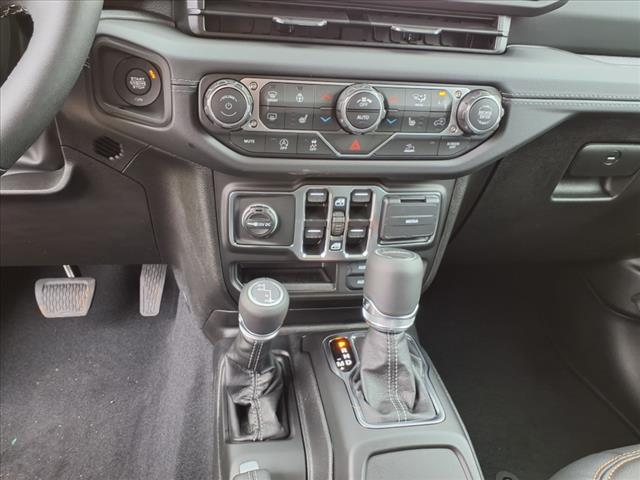 2025 Jeep Gladiator 