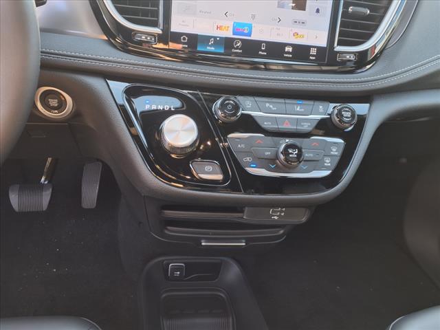 2026 Chrysler Pacifica Select Front-Wheel Drive Passenger