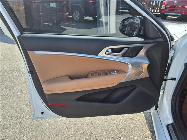 2022 Genesis G70 2.0T