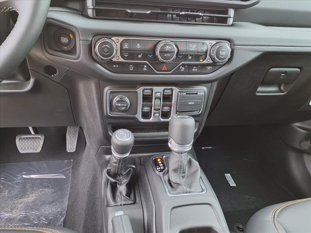 2025 Jeep Wrangler Sahara 4x4