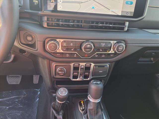 2025 Jeep Wrangler Sahara 4x4