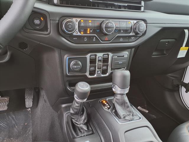 2025 Jeep Gladiator High Tide 4x4 Crew Cab 5 ft. box