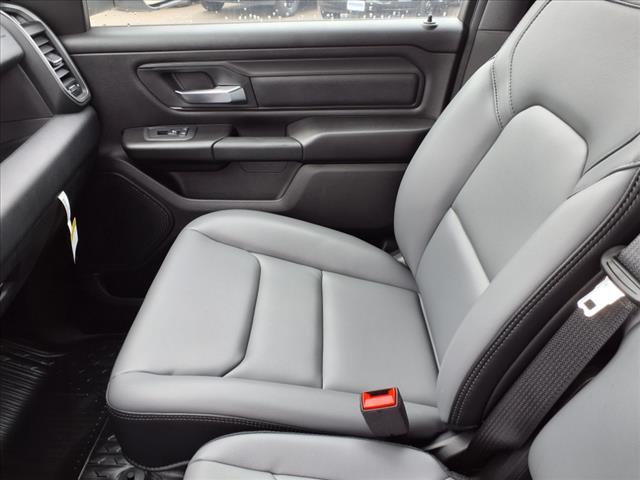 2025 RAM 1500 Tradesman 4x4 Quad Cab 140.5 in. WB