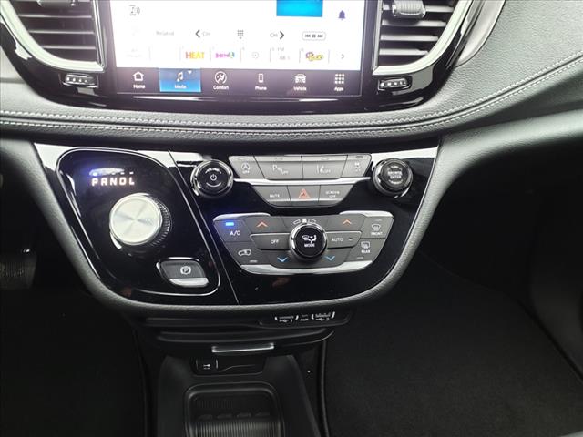 2025 Chrysler Pacifica Select Front-Wheel Drive Passenger Van