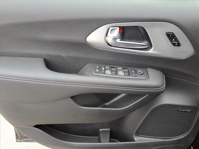 2026 Chrysler Pacifica Limited All-Wheel Drive Passenger Van