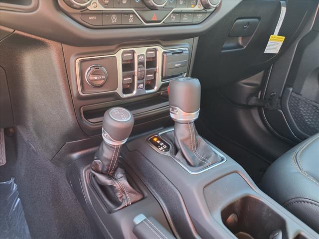 2025 Jeep Wrangler Sahara 4x4