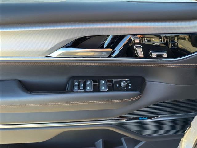 2022 Jeep Grand Wagoneer Series III